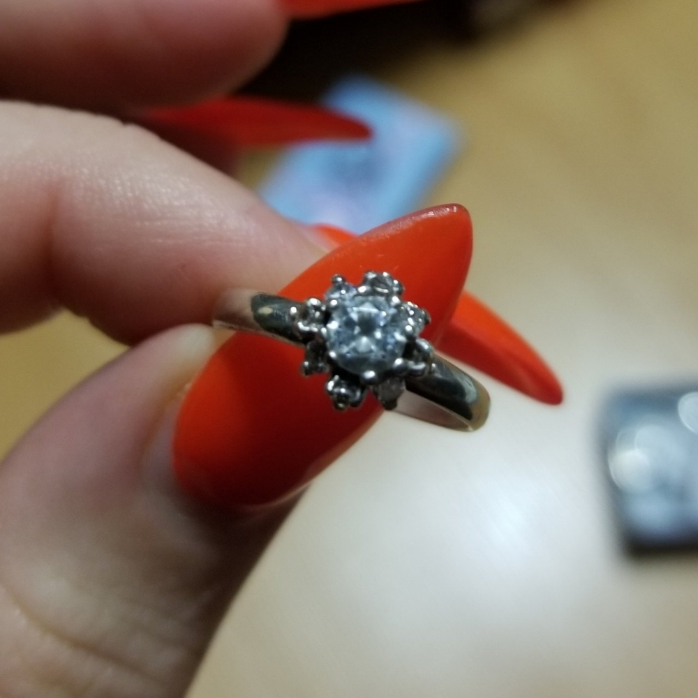 Flower Ring - Picture 2 of 4